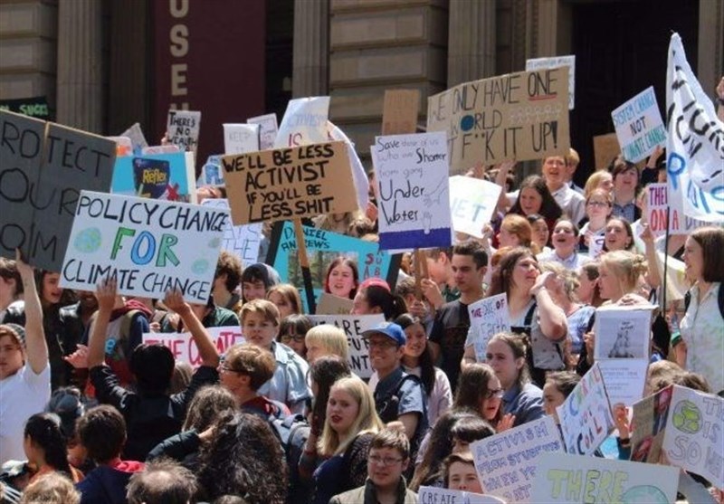 Australian Students Skip School for Climate Change Protest (+Video)