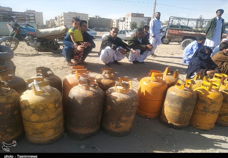 کمبود گاز در سیستان و بلوچستان داد مردم را درآورد + تصاویر