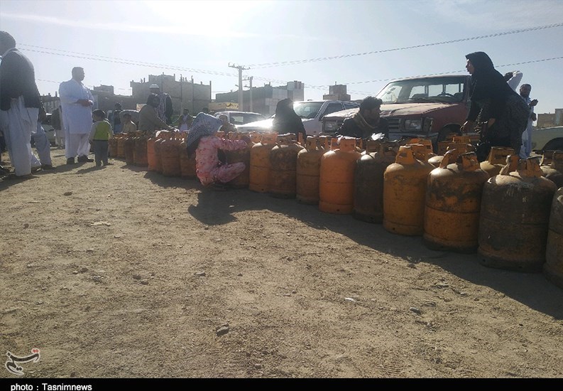 کمبود گاز در سیستان و بلوچستان داد مردم را درآورد + تصاویر- اخبار ...