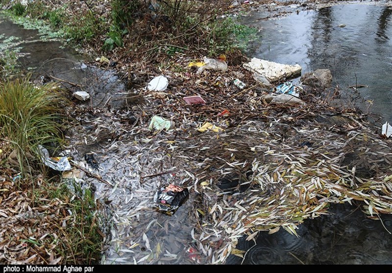 زباله‌ریزی در رودخانه‌های منتهی به دریاچه بحران زده ارومیه ادامه دارد