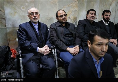 علی‌اکبر صالحی رئیس سازمان انرژی اتمی در مراسم ختم والده سردار غلامرضا جلالی