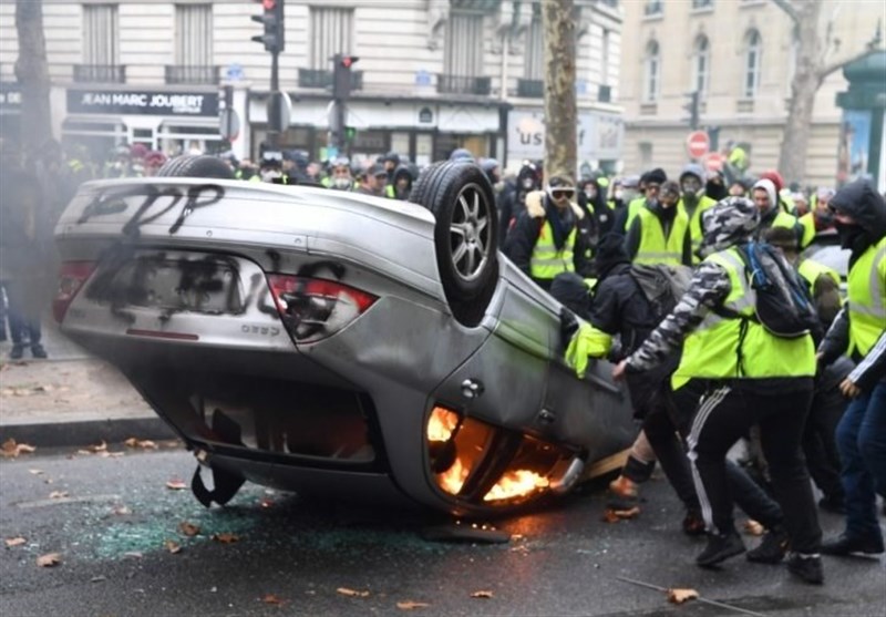 اوضاع بحرانی در فرانسه با شدت گرفتن تظاهرات ضد دولتی