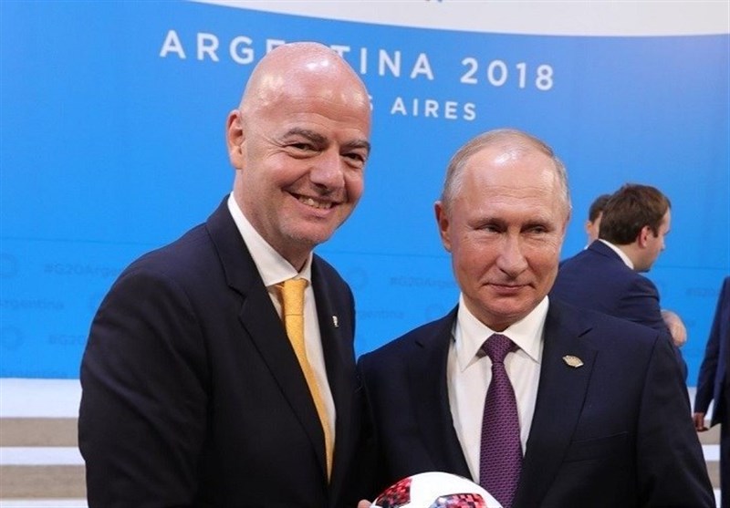 فوتبال جهان| حضور اینفانتینو در اجلاس گروه 20 با اهدای توپ‌های جام جهانی 2018 روسیه