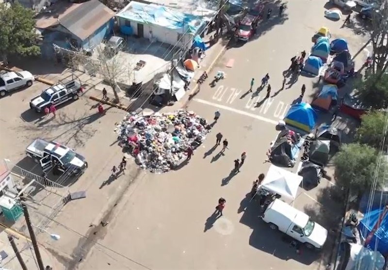 Migrants Reluctant to Leave Makeshift Shelter near US-Mexico Border (+Video)