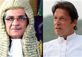 وزیراعظم اور چیف جسٹس کے درمیان لفظی جنگ