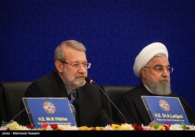 حجت‌الاسلام حسن روحانی رئیس جمهور و علی لاریجانی رئیس مجلس شورای اسلامی در دومین کنفرانس رؤسای مجالس 6 کشور آسیایی کنفرانس رؤسای مجالس 6 کشور آسیایی 