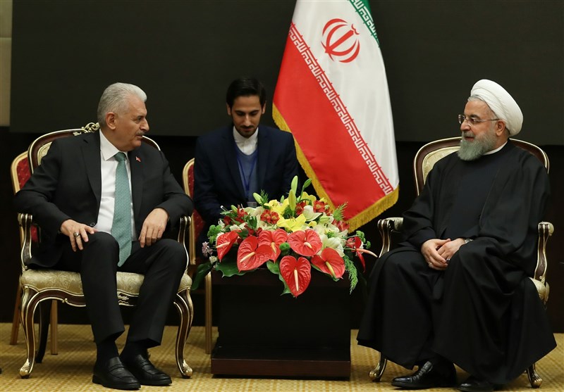 Rouhani Discusses Anti-Terror Cooperation with Turkish, Pakistani Speakers