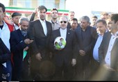 زمین فوتبال و استخر رفسنجان با حضور وزیر ورزش افتتاح شد