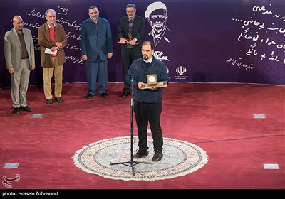 سخنرانی برگزیدگان یازدهمین جایزه ادبی جلال آل احمد