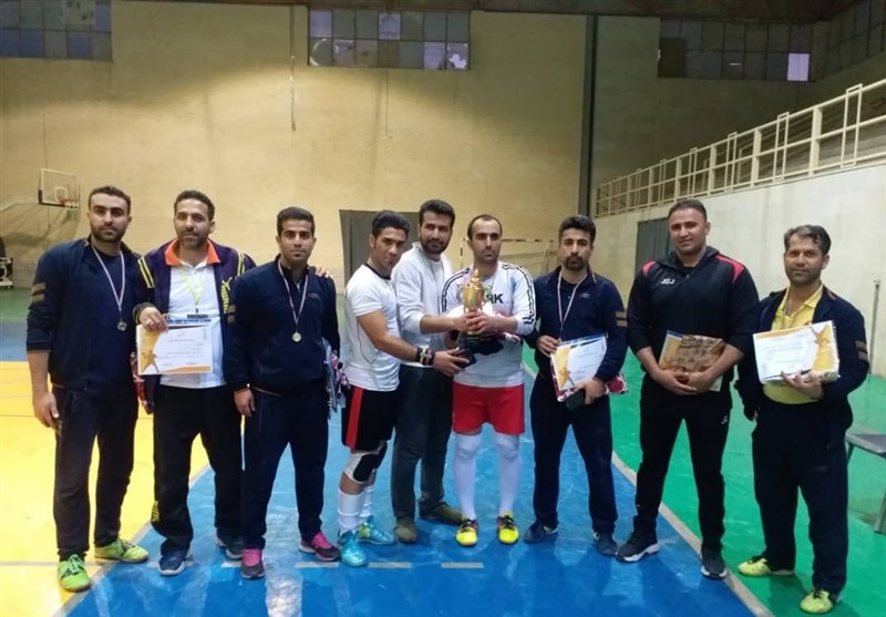 آتش‌نشانی شیراز در مسابقات داژبال فارس قهرمان شد