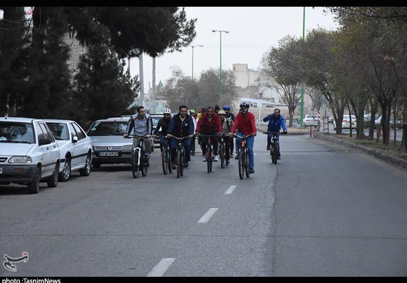 کاشان| پنج شنبه‌های بدون خودرو به ایستگاه تئاتر مهر در کاشان رسید+تصاویر