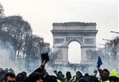 تظاهرات ضددولتی فرانسه، پاریس را غرق در دود و آتش کرد + تصاویر
