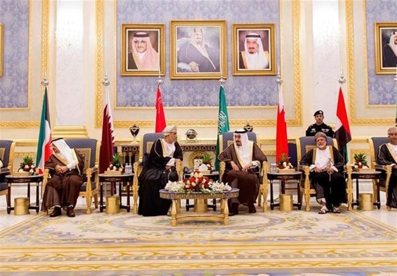 Qatar Rift Overshadows Riyadh Summit as Emir Stays Away