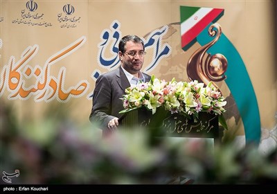 سخنرانی رضا رحمانی وزیر صنعت در مراسم تجلیل از صادرکنندگان نمونه استان تهران