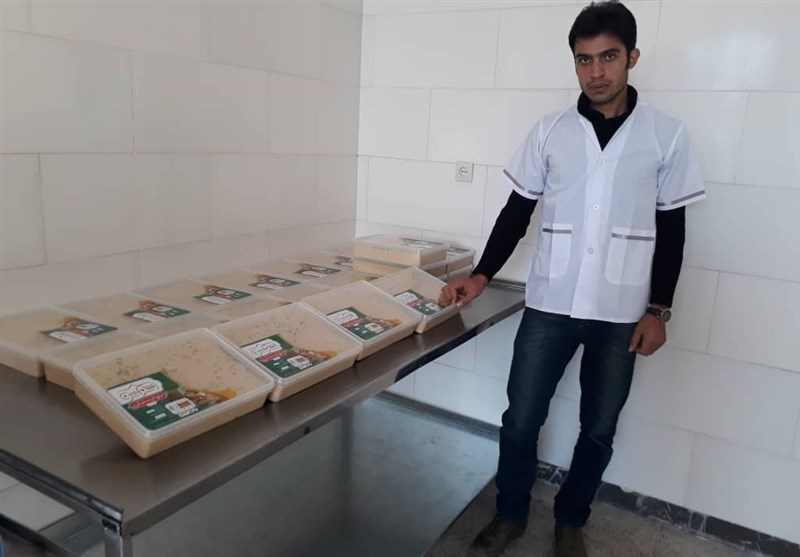 کارآفرینی شیرین; تولید حلواشکری برای نخستین بار توسط جوان 25 ساله شهرکردی