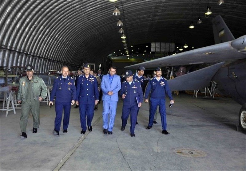 بازدید نظامیان پاکستانی از پایگاه نیروی هوایی ارتش در اصفهان