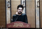 شعرخوانی عاشقانه محمد رسولی در محفل شعر «قرار» + فیلم