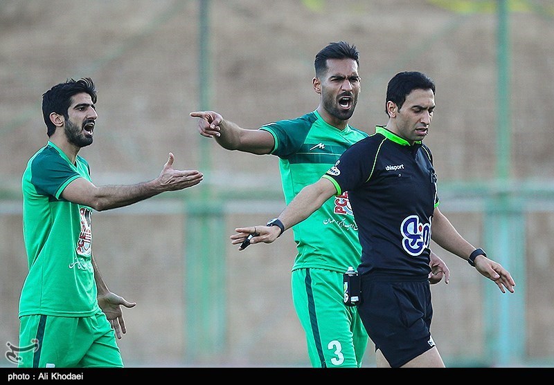 اصفهان| سرپرست ذوب‌آهن: اشتباهات داوری نبود جزو تیم‌های صدرنشین بودیم