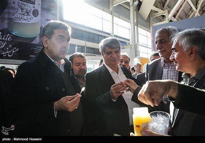 بازدید پیروز حناچی شهردار تهران از یازدهمین نمایشگاه محصولات غذایی ارگانیک