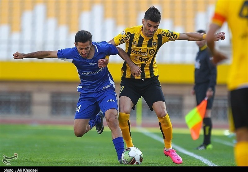 Sepahan Moves Up Top of Iran Professional League