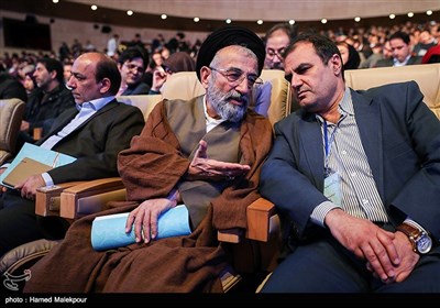 حجت‌الاسلام عبدالواحد موسوی لاری در چهارمین کنگره سراسری حزب ندای ایرانیان