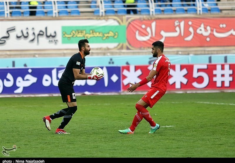 عبدالله حسینی: از پیشنهاد تراکتورسازی استقبال می‌کنم/ شاید گل‌محمدی علاقه‌ای به روش بازی من ندارد