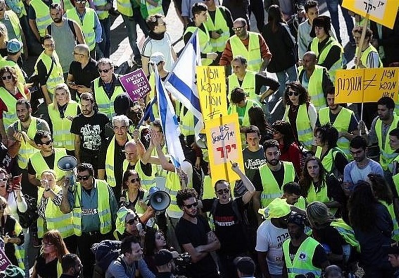 Hundreds of Yellow-Vest Protesters Condemn High Living Prices in Tel Aviv (+Video)