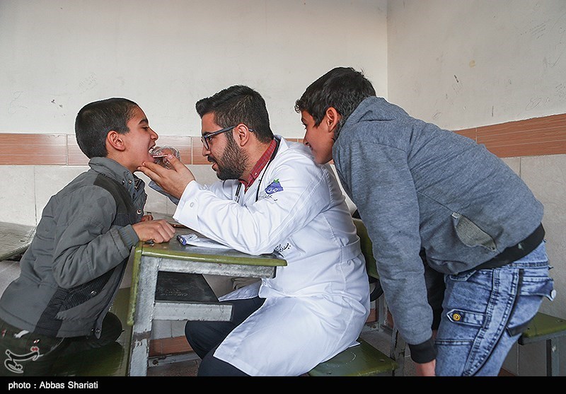 بیش از 300 نفر از سیل زدگان خوزستان توسط بسیج جامعه پزشکی یزد ویزیت شدند