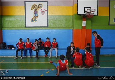 مسابقات هندبال نوجوانان مدارس منطقه 14 تهران