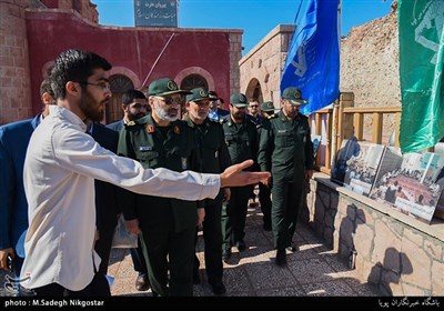  افتتاح 19 باب منزل مسکونی توسط قرارگاه جهادی شهید احمد کاظمی در جزیره هرمز با حضور سردار محمدرضا یزدی فرمانده سپاه محمدرسول الله تهران بزرگ 