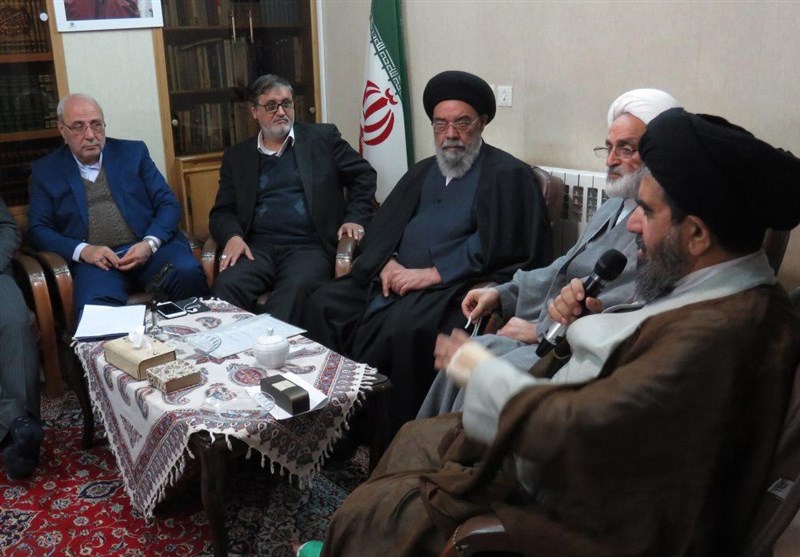 نمایندگان مستعفی اصفهان به جای حضور در مجلس در دفتر آیت‌­الله طباطبایی‌نژاد حاضر شدند