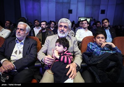 پدر شهید احمدی روشن در مراسم سالگرد شهادت پسرش