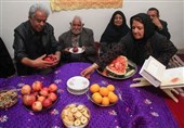 "لیلة یلدا" مناسبة فرح لتجدید صلة الرحم واجتماع الأقارب