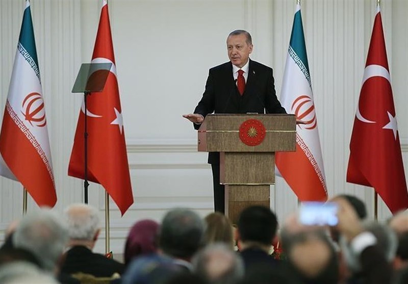 أردوغان: العقوبات الأمریکیة ضد إیران تعرض المنطقة للخطر