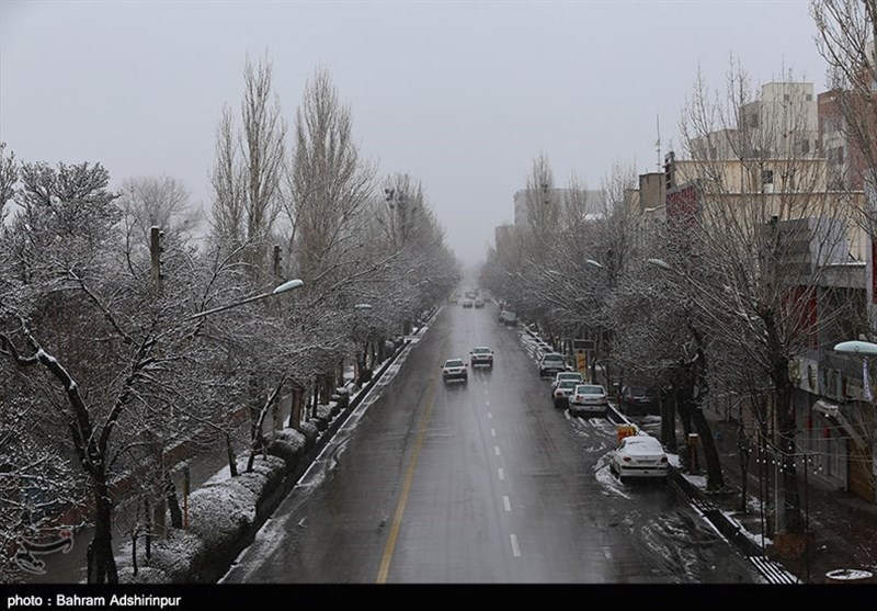 تداوم بارش برف در گردنه‌ها و محورهای کوهستانی در استان اردبیل