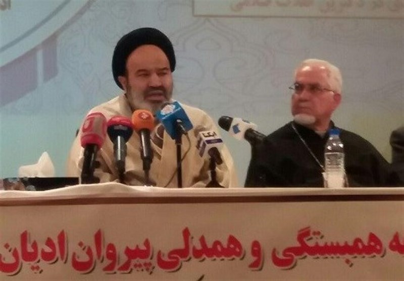 اقلیت‌های مذهبی تنها در ایران صاحب کرسی مجلس هستند