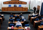واکنش گروه‌های فلسطینی به تصمیم ابومازن در انحلال مجلس قانونگذاری