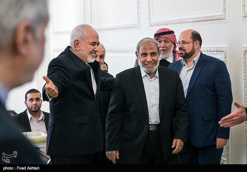 وزیر الخارجیة الإیرانی یلتقی وفدا فلسطینیا برئاسة محمود الزهار