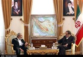شمخانی یؤکد لـ محمود الزهار مواصلة دعم إیران الحاسم للشعب الفلسطینی ومقاومته فی مواجهة الاحتلال الصهیونی