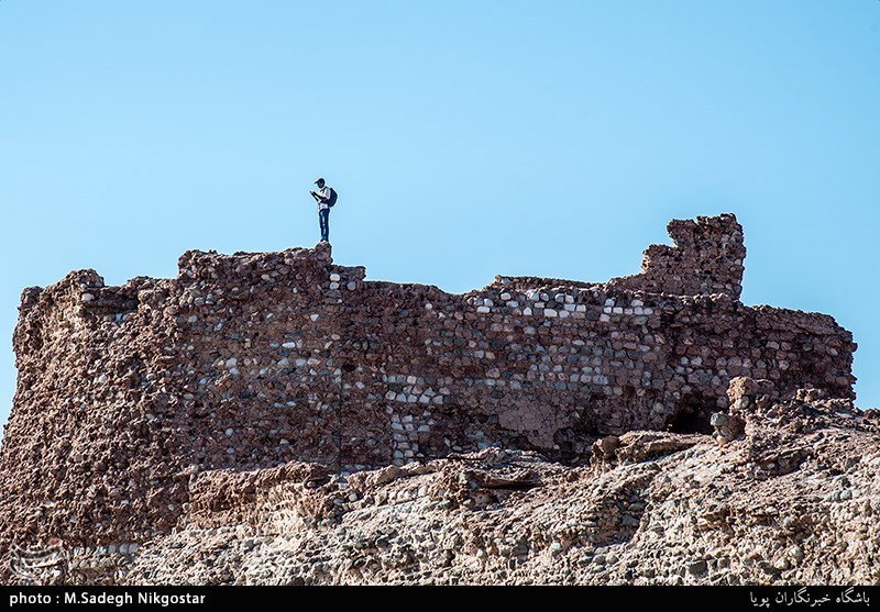اجرای طرح مرمت اضطراری قلعه تاریخی پرتغالی‌های هرمز؛ راه‌اندازی گردشگری ارزان در جزیره ابوموسی