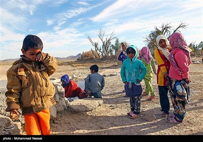 مهاجرت 50 درصد از روستاییان خراسان جنوبی به علت خشکسالی و بحران اب میباشد.حدود 44 درصد از مساحت استان درگیر خشکسالی شدید هستند.