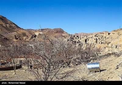 ایران جزو کشورهایی است که برای تامین آب مورد نیاز خود با مشکل مواجه است این مساله در مناطق محروم خراسان جنوبی و در روستاهای مرزی استان یک بحران محسوب میشود.در حدود 150 روستا دربخش شهرستان سربیشه به وسیله تانکرها برای مردمانش آبرسانی میشود.