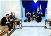 دیدار نماینده جدید سازمان ملل در عراق با حکیم/ رای اعتماد پارلمان به دو وزیر پیشنهادی