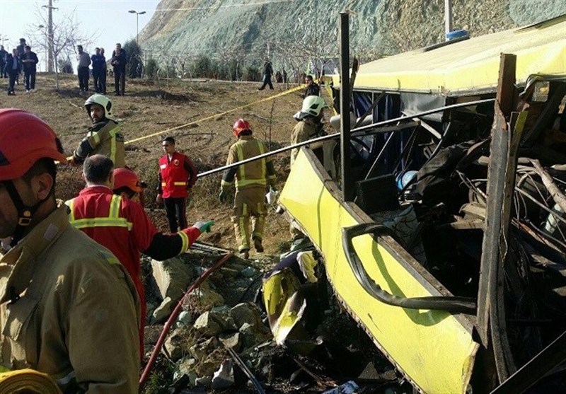 گزارش کامل حادثه واژگونی اتوبوس دانشگاه آزاد/ تعداد جان‌باختگان به 9 تن رسید + اسامی