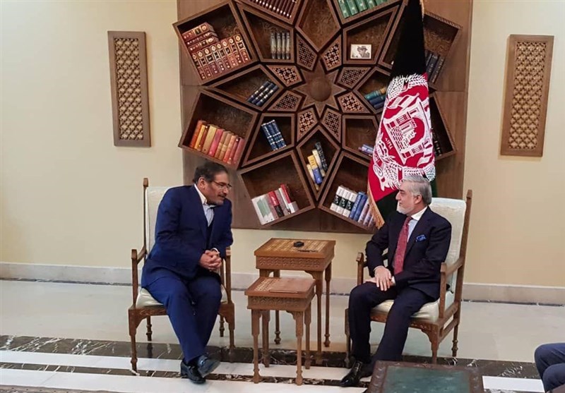 شمخانی در دیدار با عبدالله: ایران از روند صلح در افغانستان حمایت می‌کند
