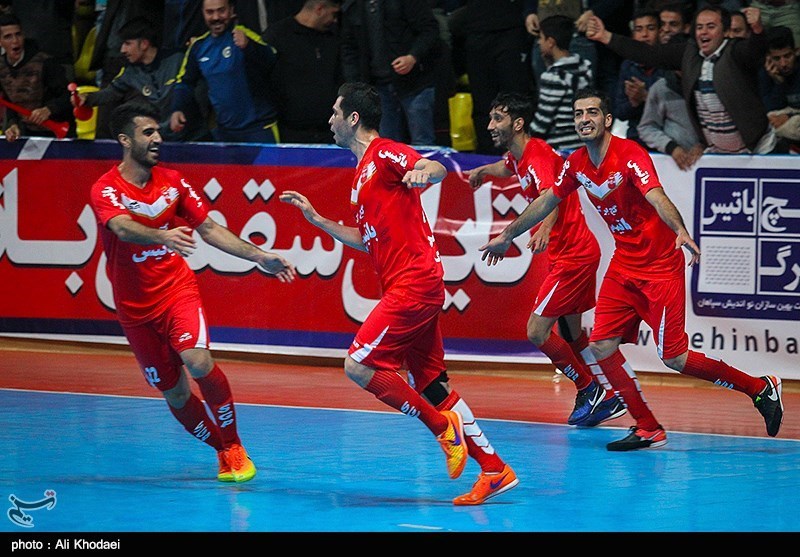 اصفهان| پیروزی قاطع گیتی‌پسند برابر حفاری در نیمه نخست؛ گیتی‌پسند 3 ملی حفاری اهواز یک