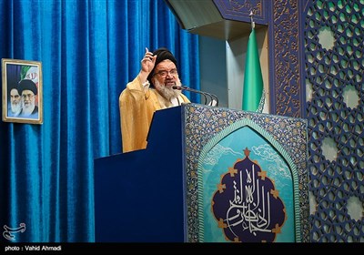 آیت الله خاتمی امام جمعه موقت تهران در حال ایراد خطبه های نماز جمعه 