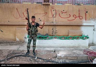 نیروهای دفاع وطنی سوریه در شهر ابوکمال استان دیرالزور سوریه