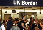 انگلیس، مسافران ورودی از فرانسه و هلند را قرنطینه می‌کند