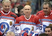 پیروزی تیم هاکی پوتین و وزیر دفاع روسیه در میدان سرخ مسکو + تصاویر